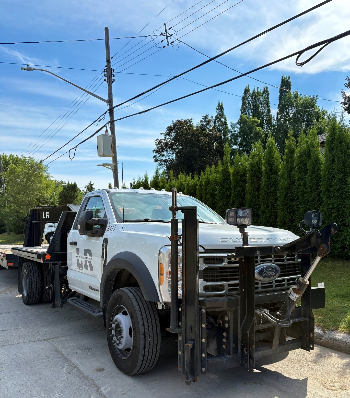 Camion de service L.R